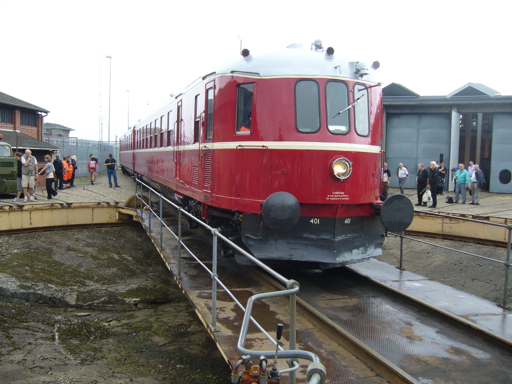 DSB MS 401 - AA 431 - MS 402, Odense 2010-08-22, Photo Tommy Rolf Nielsen Martens ©