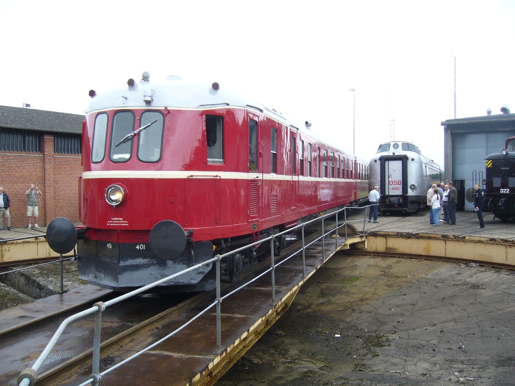 DSB MS 401 - AA 431 - MS 402, Odense 2010-08-22, Photo Tommy Rolf Nielsen Martens ©